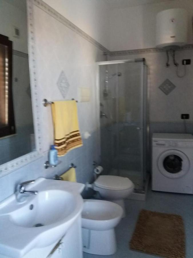 Appartamento In Villa Splendente 卡斯泰拉马莱 外观 照片