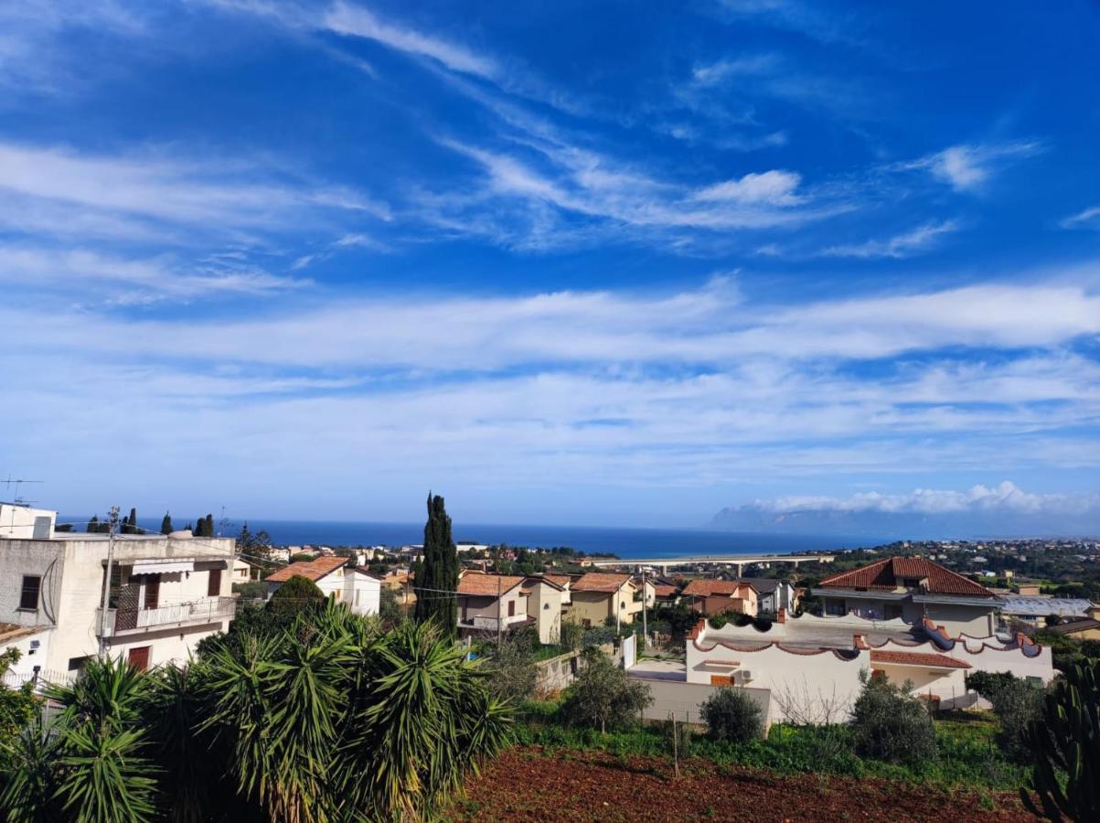 Appartamento In Villa Splendente 卡斯泰拉马莱 外观 照片
