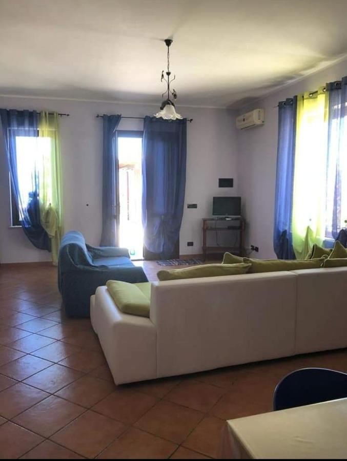 Appartamento In Villa Splendente 卡斯泰拉马莱 外观 照片