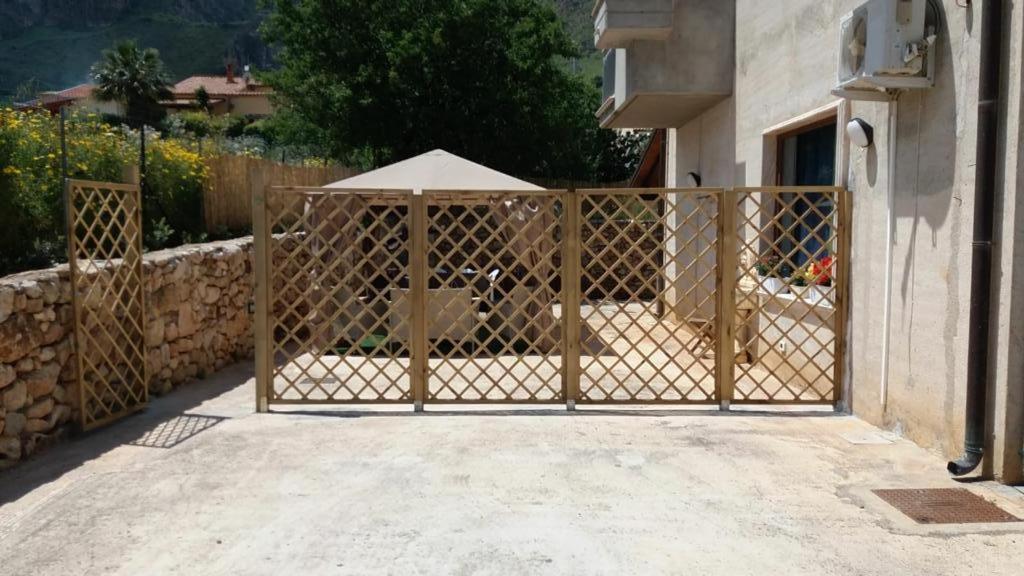 Appartamento In Villa Splendente 卡斯泰拉马莱 外观 照片